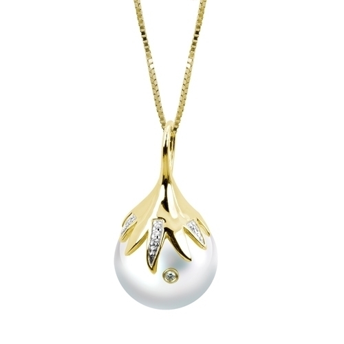 Gold Pearl Pendant
