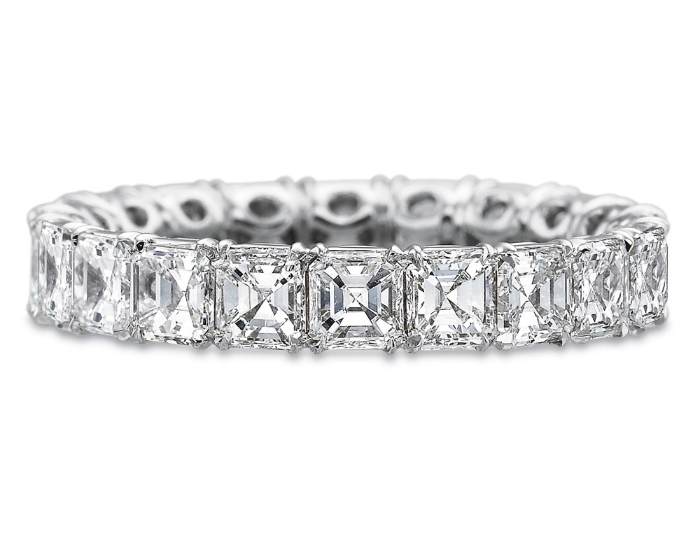 Cushion Diamond Band