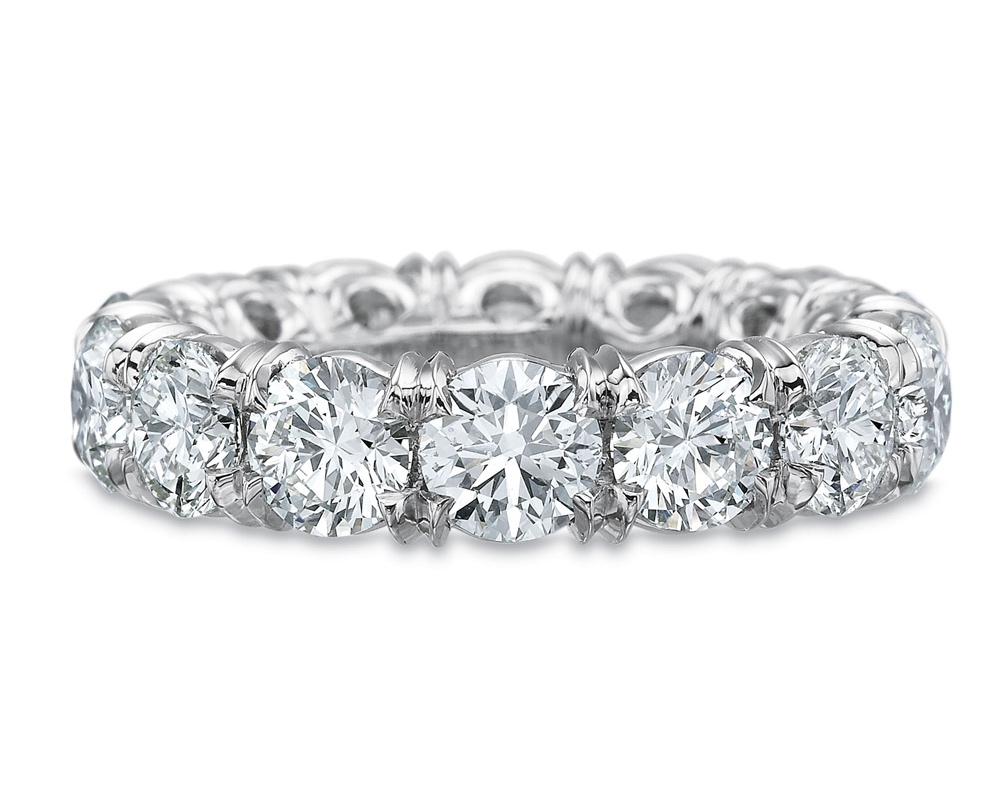 Cushion Diamond Band