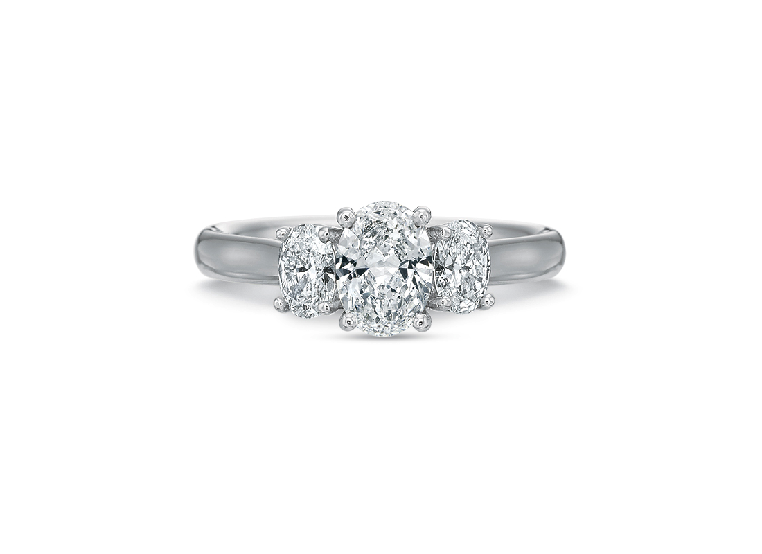 images Three Stone Oval Diamond Engagement Ring