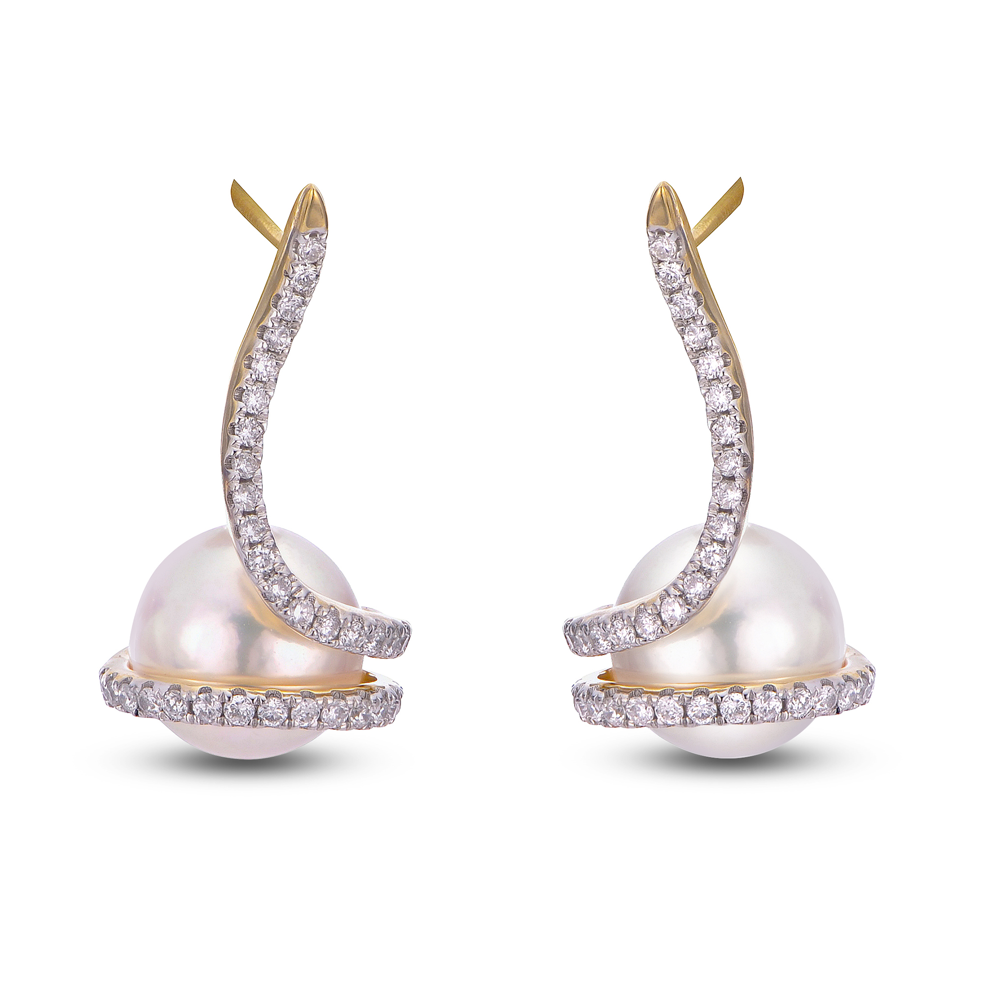 WHITE WINDSOR Pearl Earrings