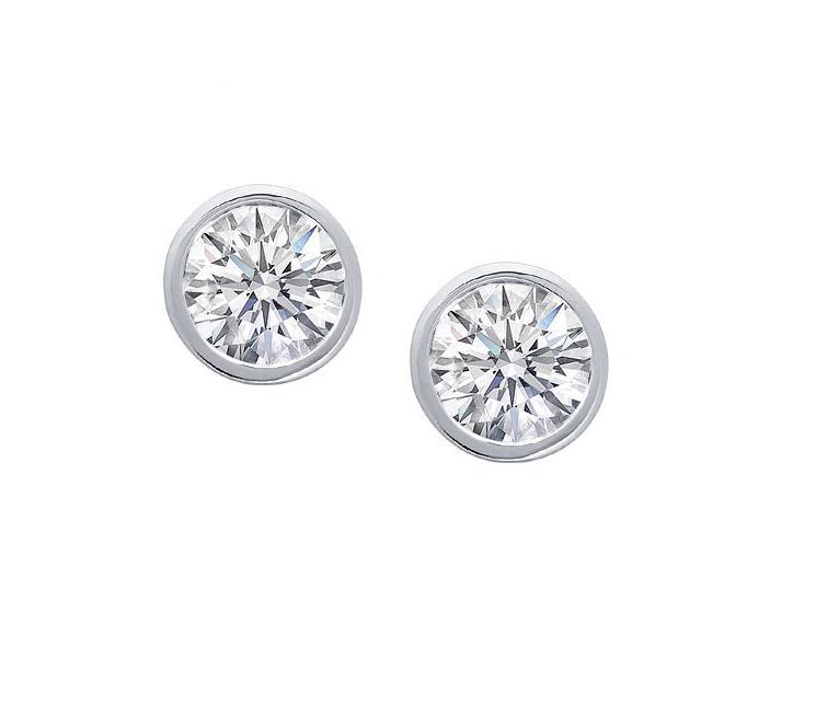Diamond Stud Earrings. V9135