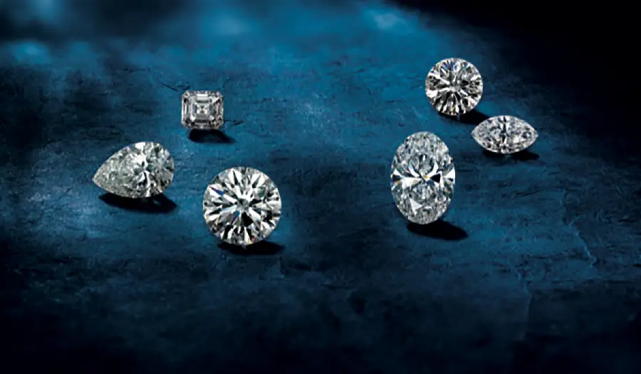 Cost-of-mined-diamonds-img lab grown diamond ring