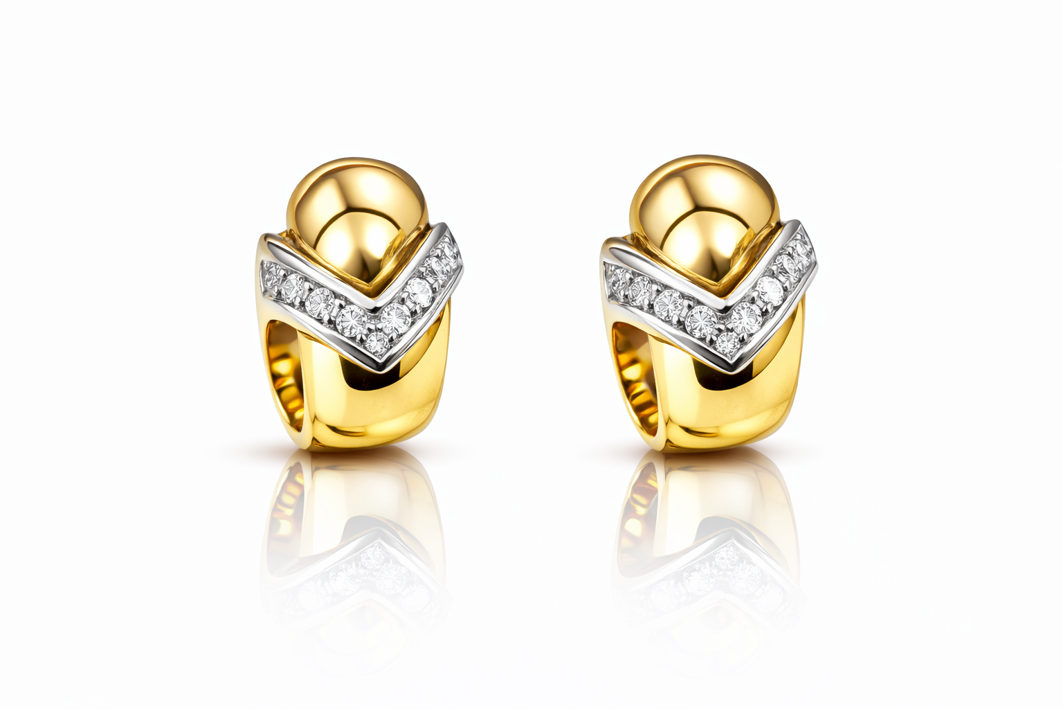 diamond huggie earrings Aurelia V Eclat Diamond Earrings