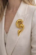 Panther Eternelle Gold Brooch