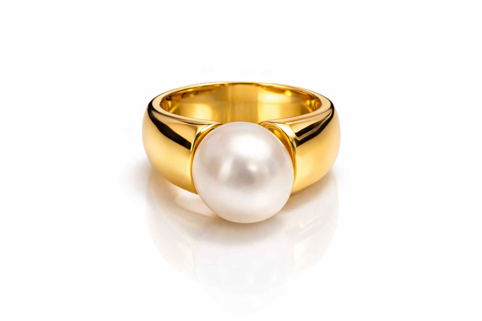 E7B1A45E-0F96-4E38-B5AA-6F2232E75575 Luna Vérité Pearl Gold Ring